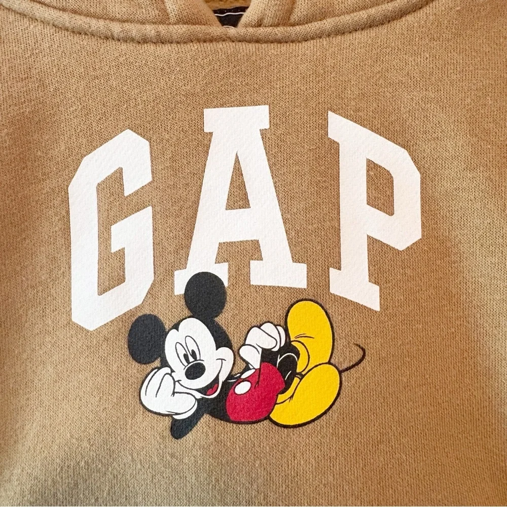 GAP kids mickey